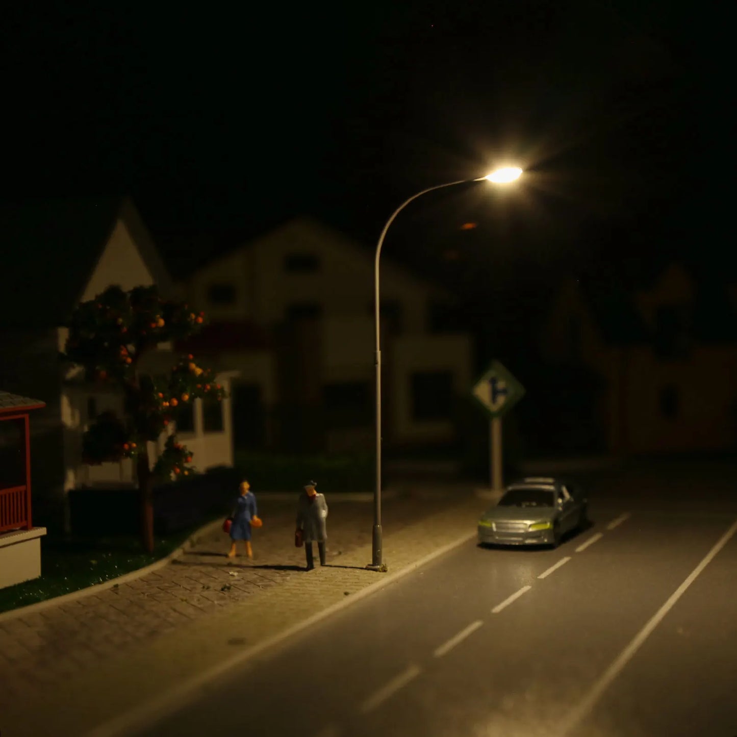 LD07HOWMGr Evemodel 5pcs Model Trains HO Scale 1:87 Lamps Warm White LEDs Metal Street Light