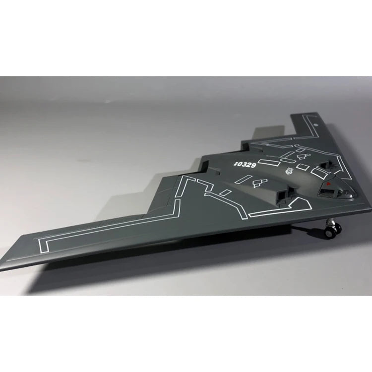 1/200 Scale B-2 Stealth and Strategic Bomber US Air Force Ghost B2 Military Aircraft Model Diecast Metal Model Plane