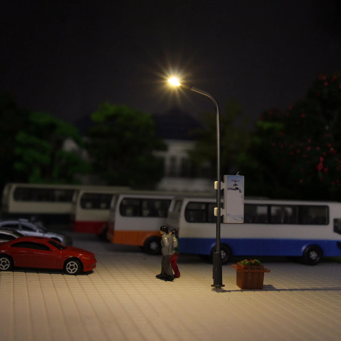 Evemodel LQS08 20pcs Model Railway Advertisement Lamps Post Street Lights HO OO Scale 1:87 LED Warm White Bright White