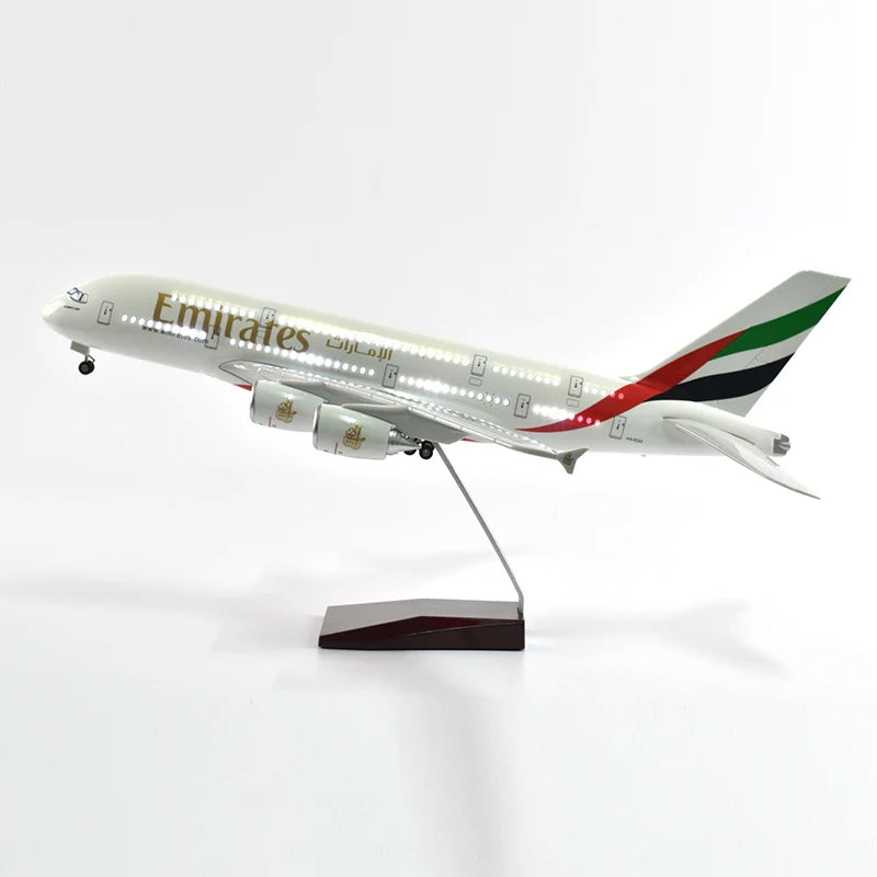 High Quality And Super Exquisite 1:160 Resin Aviation Airplane Model A380 Airbus With LED Lights And Gift Box Desktop Decoration