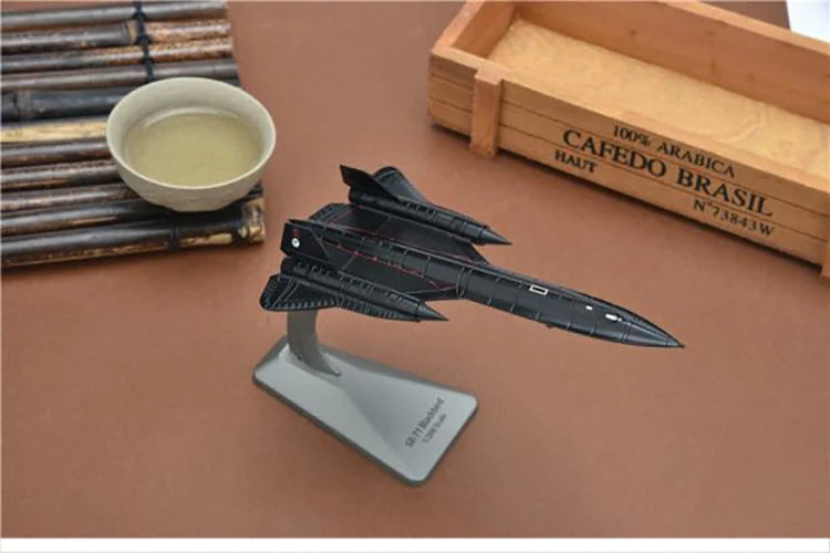 Aircraft Plane model US Air Force SR-71 Blackbird reconnaissance airplane Alloy model SR71 1:200 diecast metal airplanes model