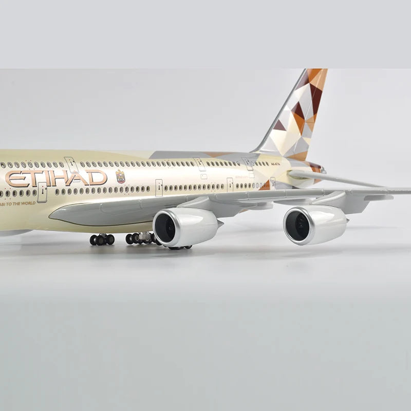 High Quality And Super Exquisite 1:160 Resin Aviation Airplane Model A380 Airbus With LED Lights And Gift Box Desktop Decoration