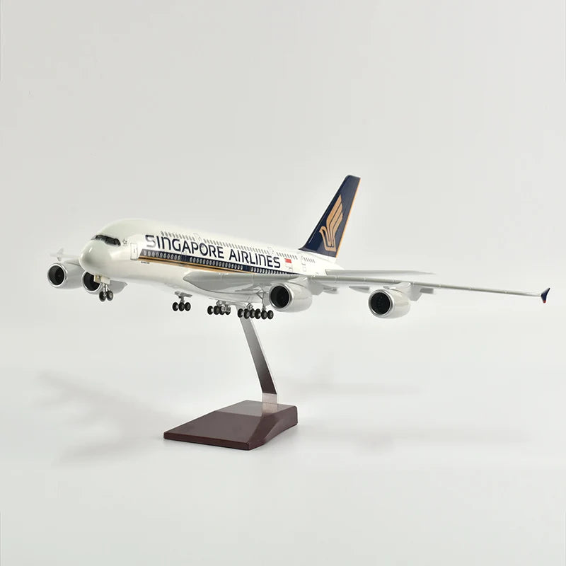 47cm Resin Diecast 1/150 Scale Singapore Airlines Airbus A350 Airplane Model Plane With LED Light & Wheel Aircraft