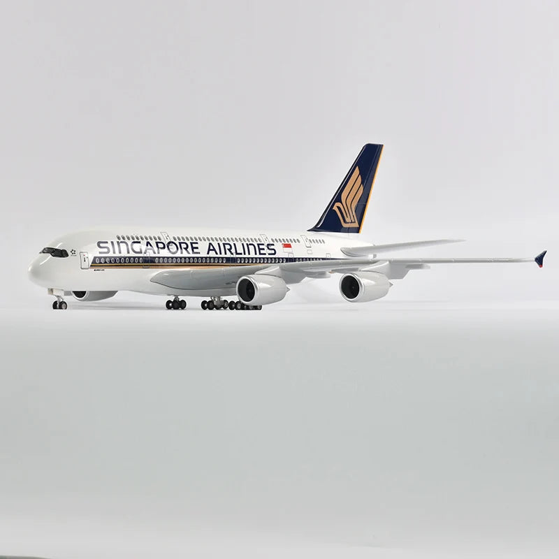 47cm Resin Diecast 1/150 Scale Singapore Airlines Airbus A350 Airplane Model Plane With LED Light & Wheel Aircraft