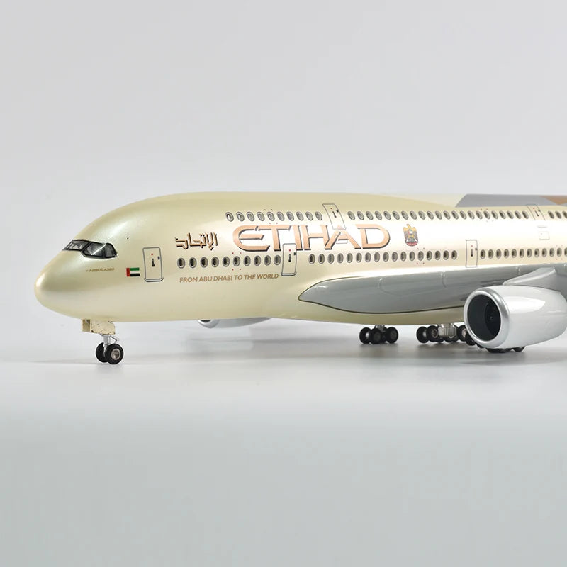 High Quality And Super Exquisite 1:160 Resin Aviation Airplane Model A380 Airbus With LED Lights And Gift Box Desktop Decoration