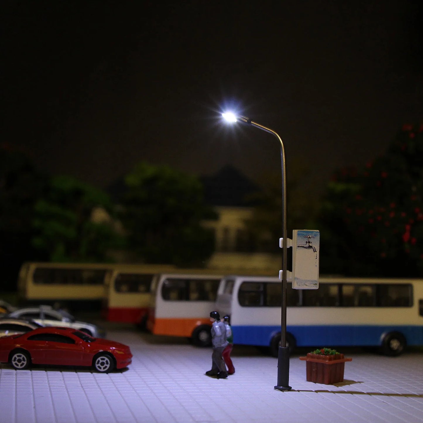 Evemodel LQS08 20pcs Model Railway Advertisement Lamps Post Street Lights HO OO Scale 1:87 LED Warm White Bright White