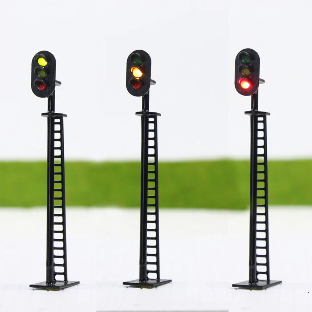 Evemodel 5pcs Model Railway OO Scale 1:76 Block Signals Green Yellow Red LEDs 8.2cm 12V