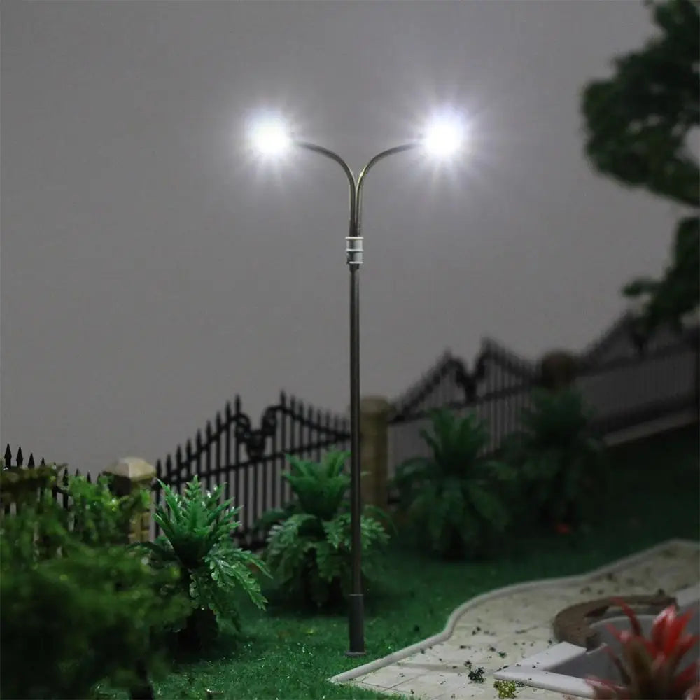 Evemodel 10pcs HO Scale 1:87 Two-head Model Street Light Lamps Model Trains LQS13