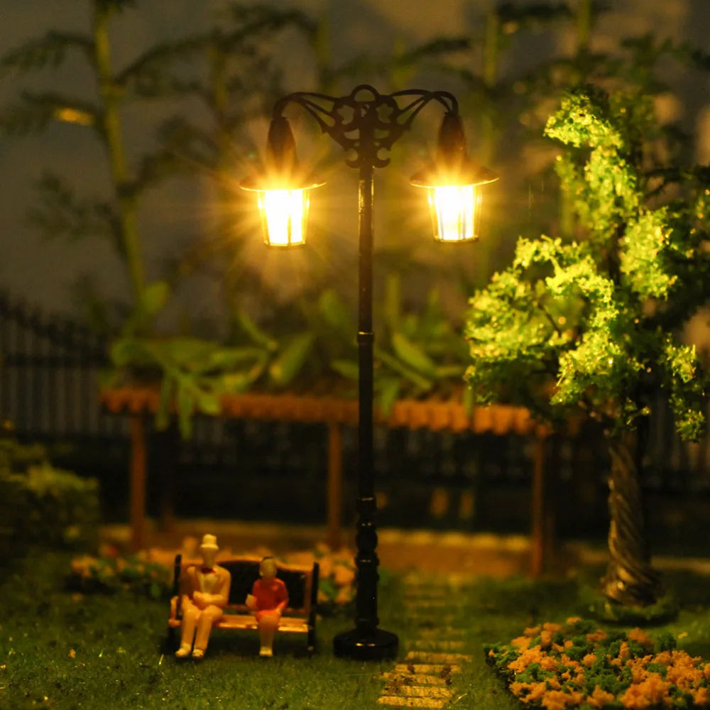 LQS76HO Evemodel 5pcs HO Scale Lamp Post Warm White LED 83mm Street Lights