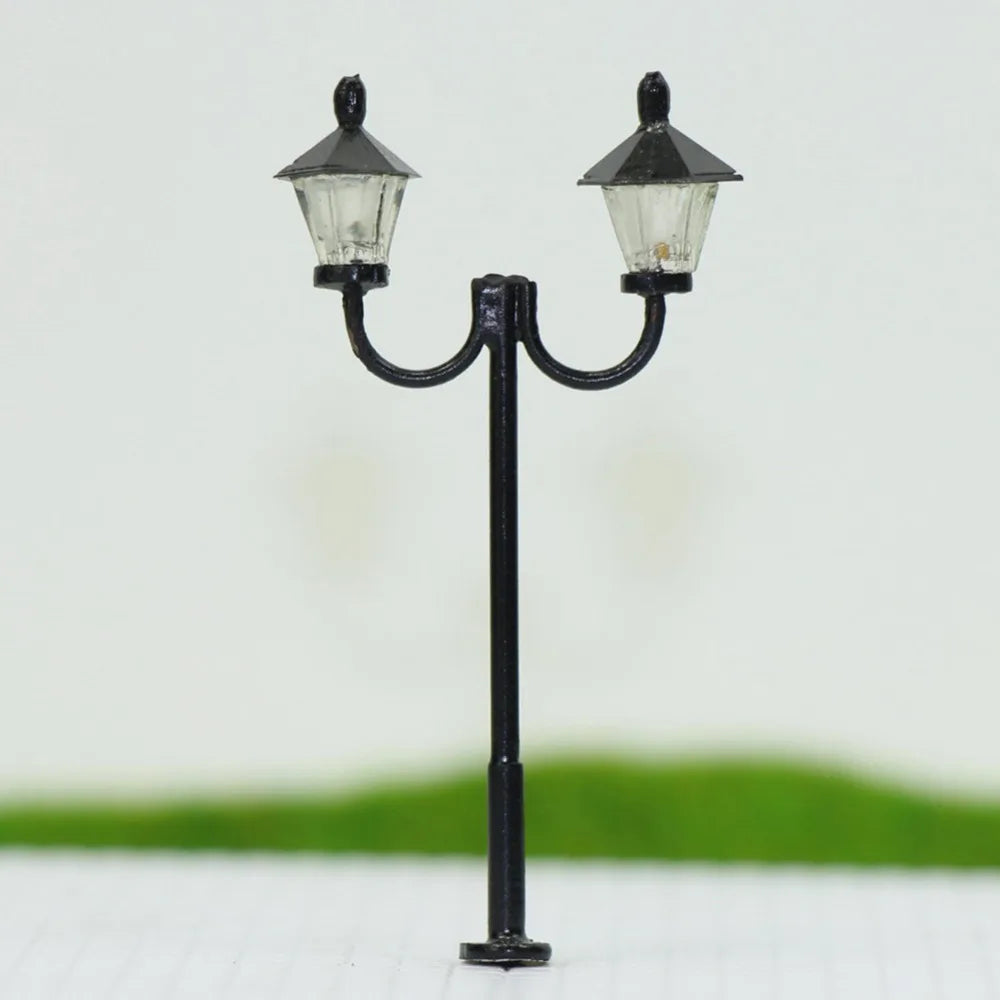 Evemodel 10pcs Model Railway HO Scale 1:87 Two-heads Lamps 5cm Street Lights LEDs 1.97in LYM26