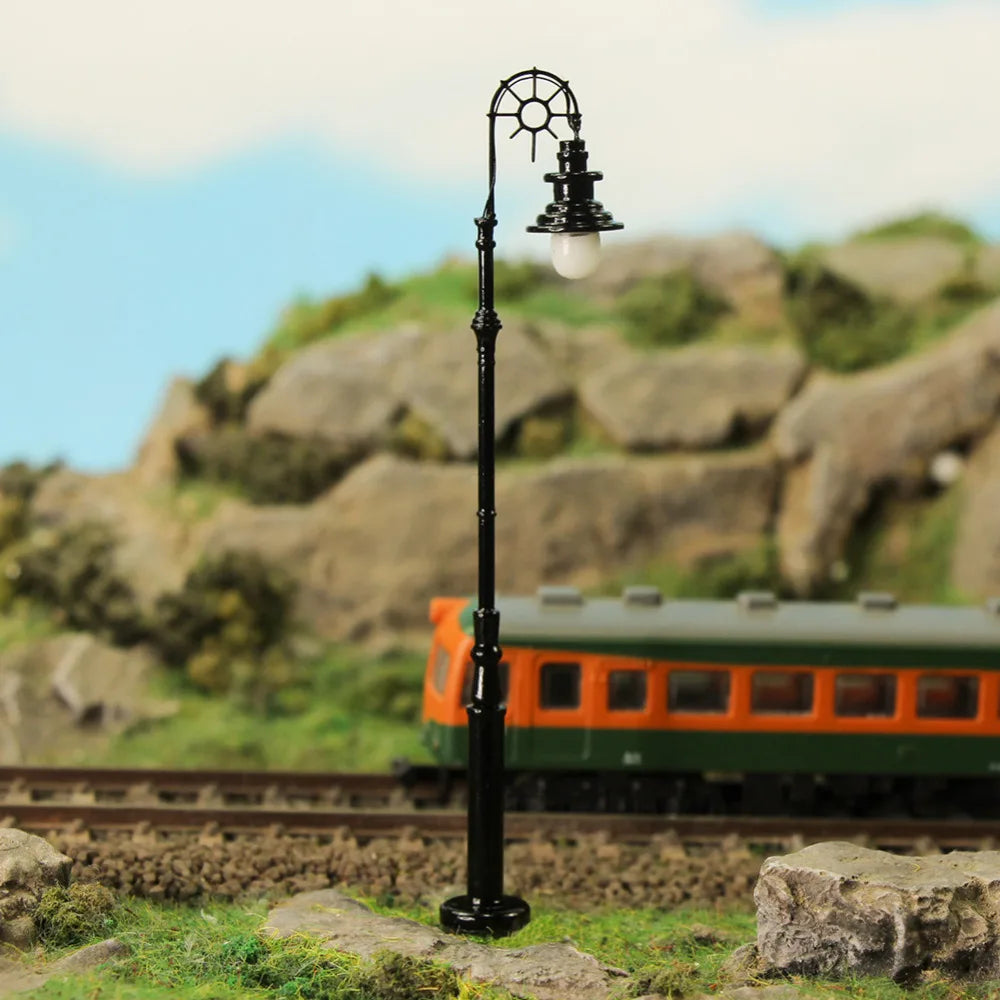 Evemodel 10pcs HO Scale Lamp Post Single Head 85mm 1:87 Street Lights Model Railway Train LEDs Miniature Warm White LQS69HO