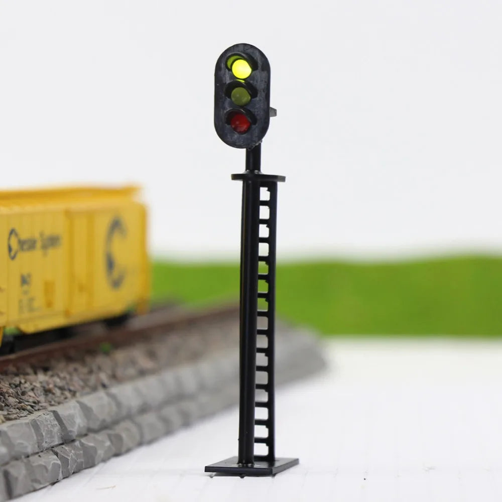 Evemodel JTD04 5pcs Model Railway HO Scale 1:87 3-Light Block Signals Green Yellow Red  6.5cm 12V