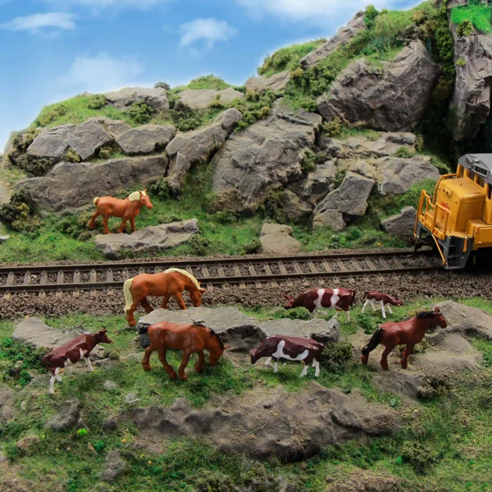 Evemodel AN8706 36pcs HO Scale 1:87 Farm Animals Cows Horses Figures Model Layout