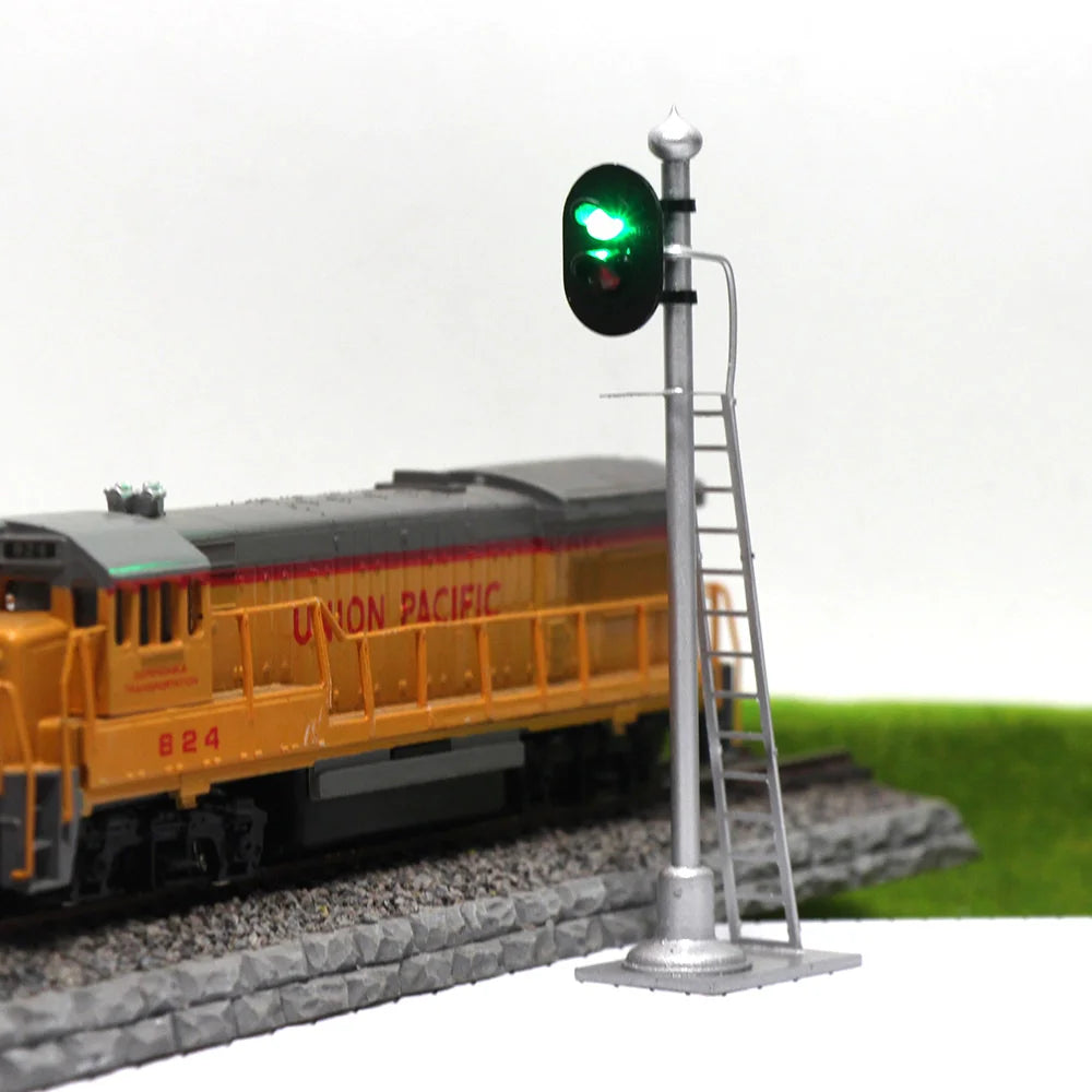 Evemodel JTD873GR 3pcs Model Railway HO Scale Traffic Signal 2-Lights Green Red Block Signal 6cm