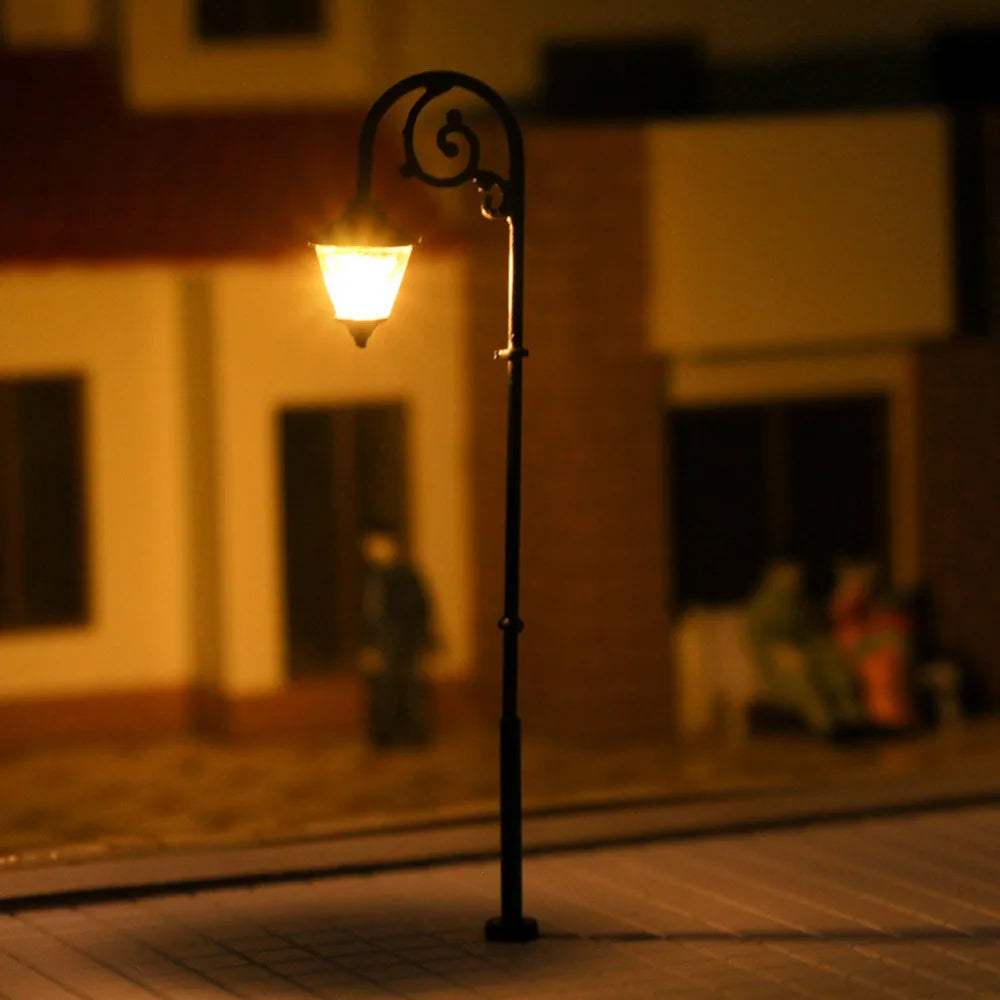 Evemodel LYM57 10pcs Model Train HO Scale 1:87 Single Head Street Lights Lamp Post LEDs Warm White