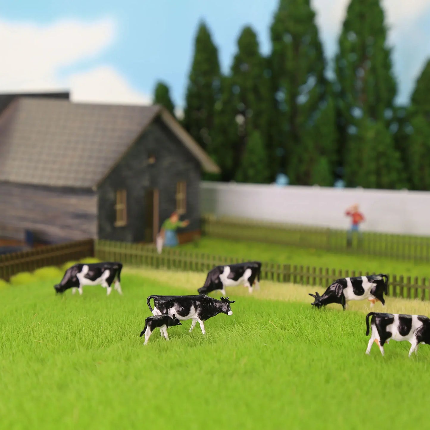 Evemodel 36pcs Model Railway Layout HO Scale 1:87 Well Painted Farm Cows Black and White with Shepherd AN8720