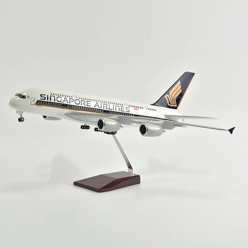 47cm Resin Diecast 1/150 Scale Singapore Airlines Airbus A350 Airplane Model Plane With LED Light & Wheel Aircraft