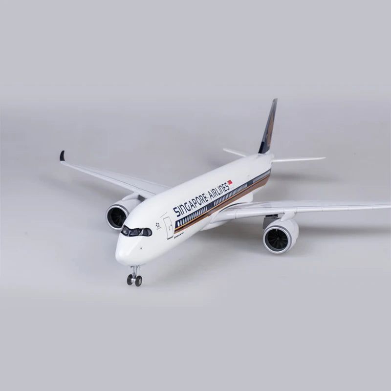 47cm Resin Diecast 1/150 Scale Singapore Airlines Airbus A350 Airplane Model Plane With LED Light & Wheel Aircraft