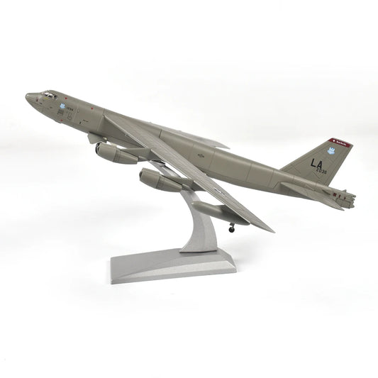 USA B52 Fighter Diecast Metal 1/200 Scale Military Missile bomber B-52 Model