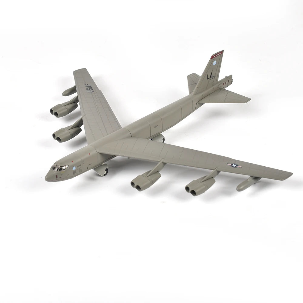 USA B52 Fighter Diecast Metal 1/200 Scale Military Missile bomber B-52 Model