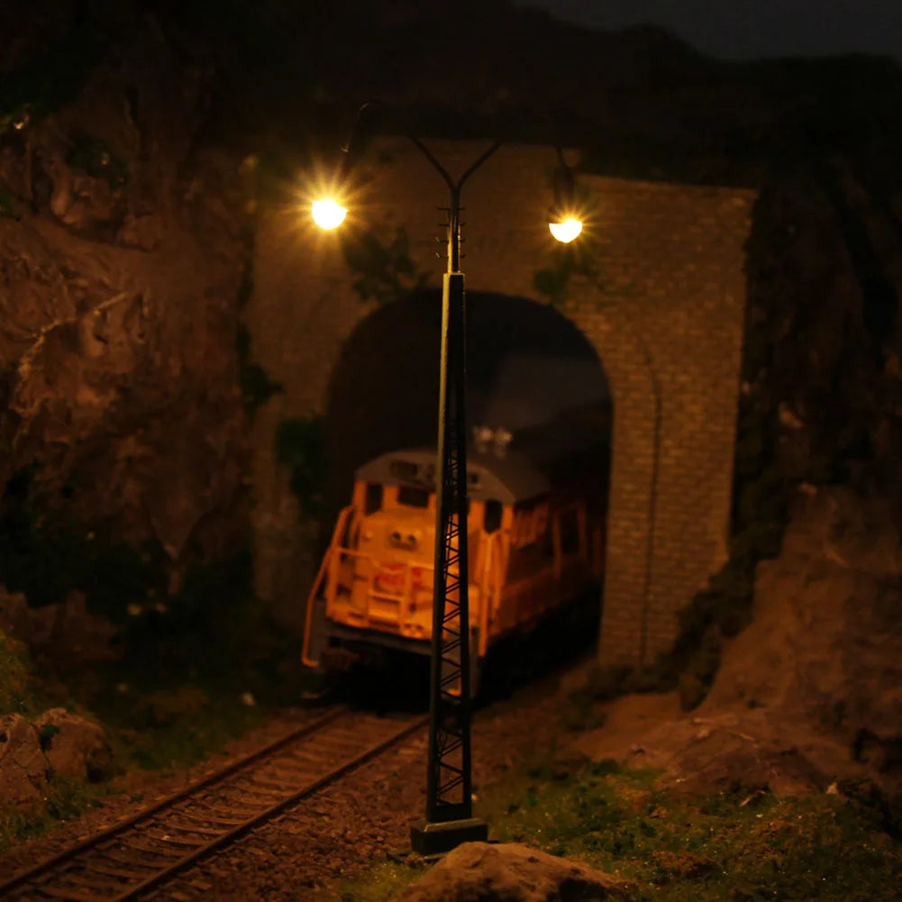 Evemodel 3pcs Model Railway HO Scale 1:87 Two-heads Lights Lattice Mast Lamp Track Light LQS48HO