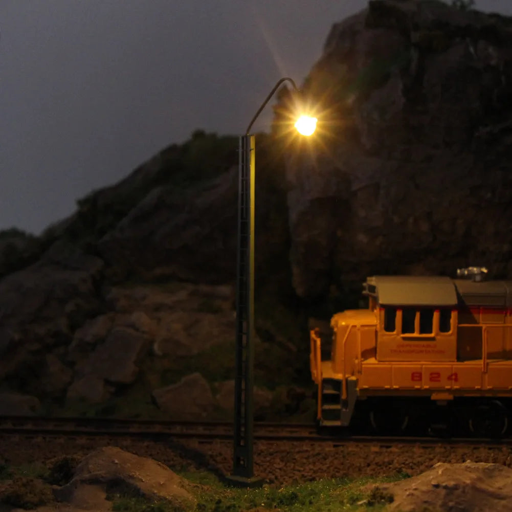 Evemodel 3pcs Model Railway Lights Right Track Lamp HO OO Scale 1:87 One-head 12cm LQS50HO