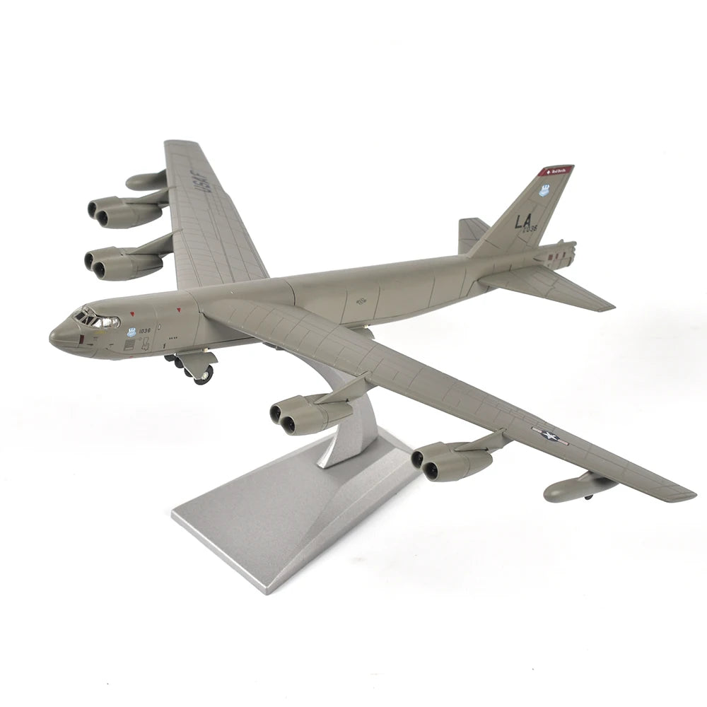 1/200 Scale Alloy Model Diecast B52 Bomber Military Fighter B-52 Aircraft Model